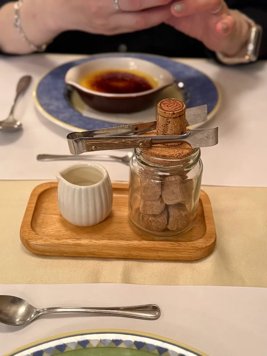Bistro Petit Lapin · 3